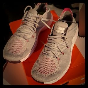 W Nike Free TR Flyknit 3 AMP